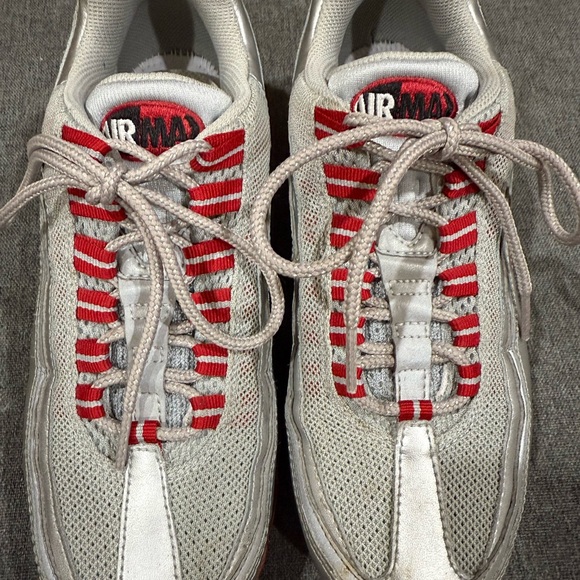 Nike Silver and Red Women's Sneakers - Picture 8 of 8